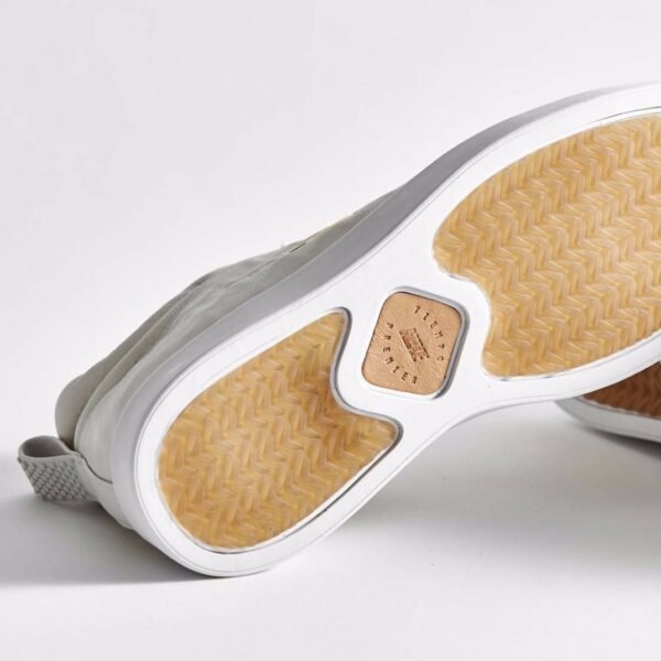 NIKE Tiempo Vetta 17